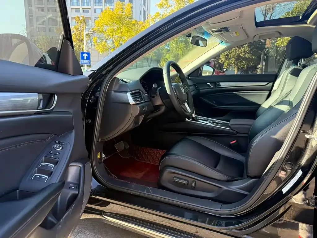 Honda Accord — фото 4
