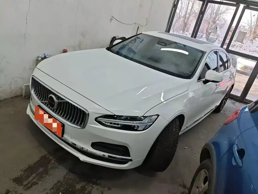 Volvo S90 2023 из CN, фото 1