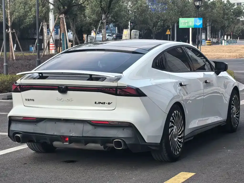 Changan UNI-V 2022 из CN, фото 4