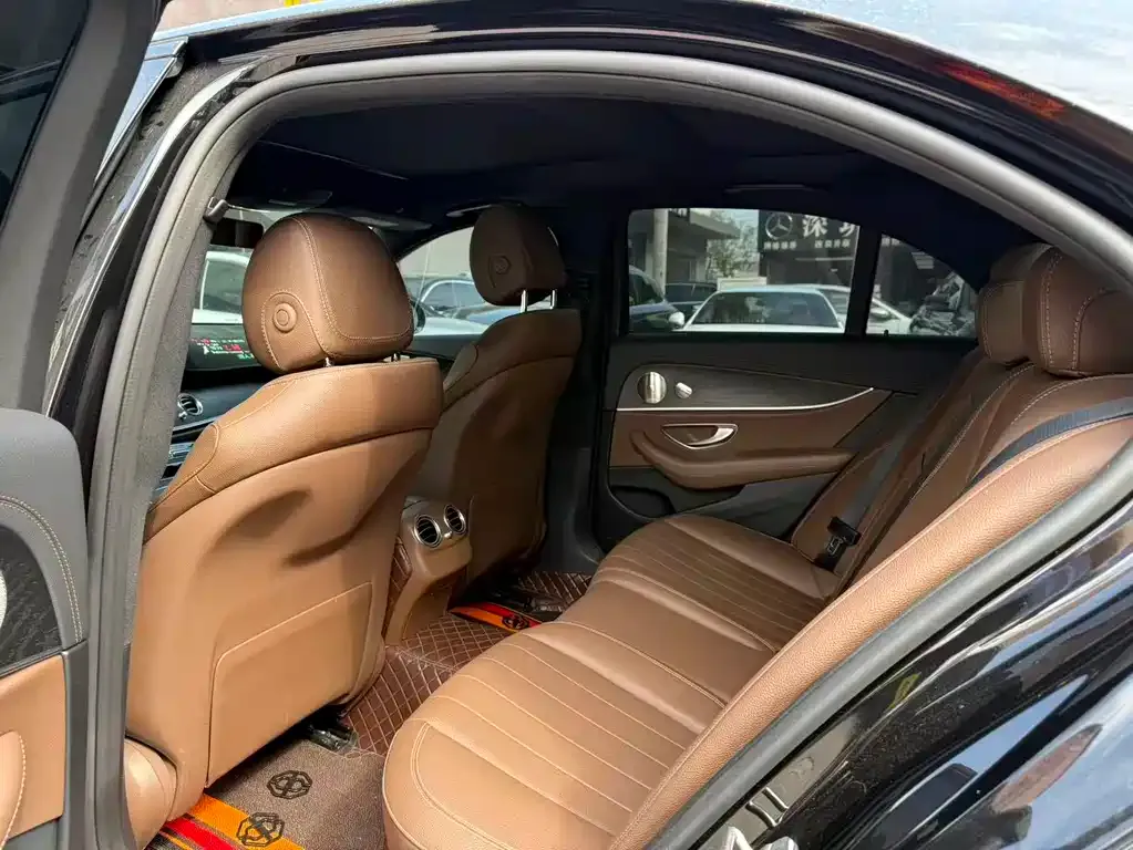 Mercedes-Benz E-Class (Import) — фото 6