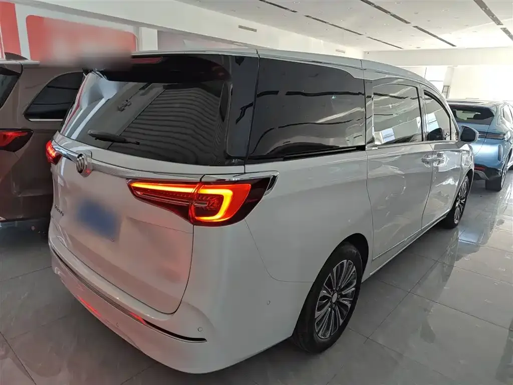 Buick GL8 2022 из CN, фото 8