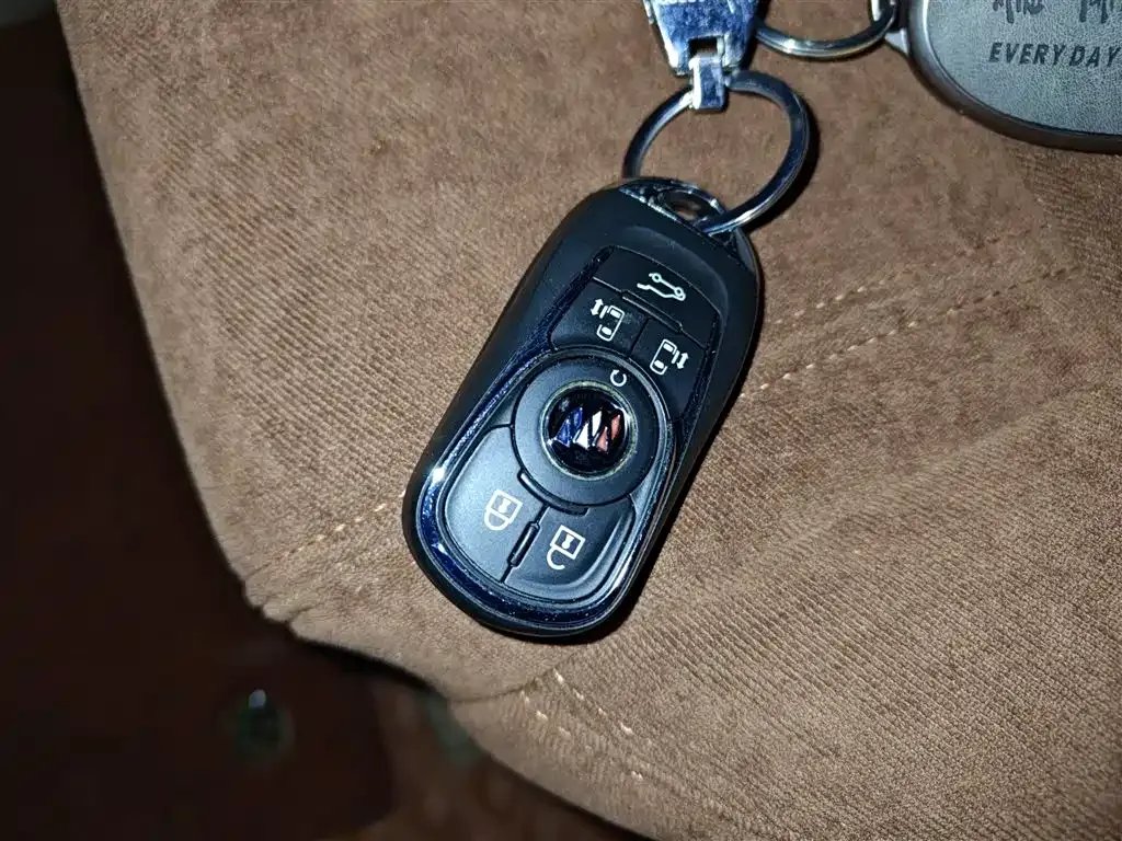 Buick GL8 2022 из CN, фото 10