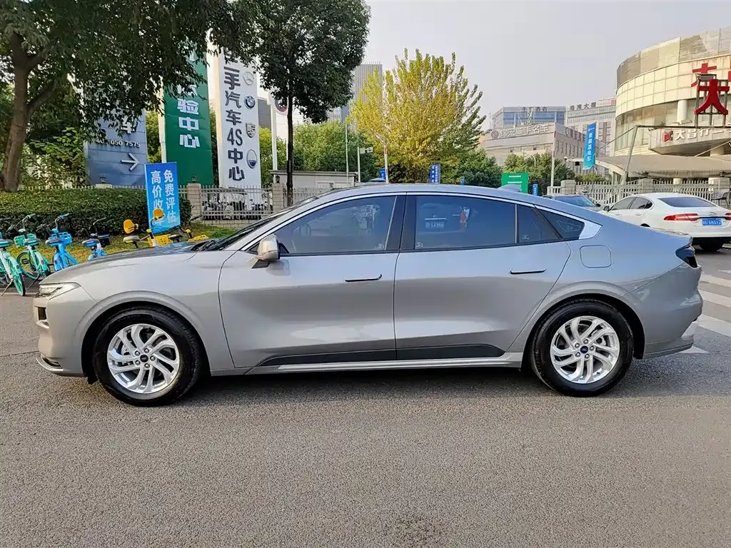 Ford Mondeo 2024 из CN, фото 3