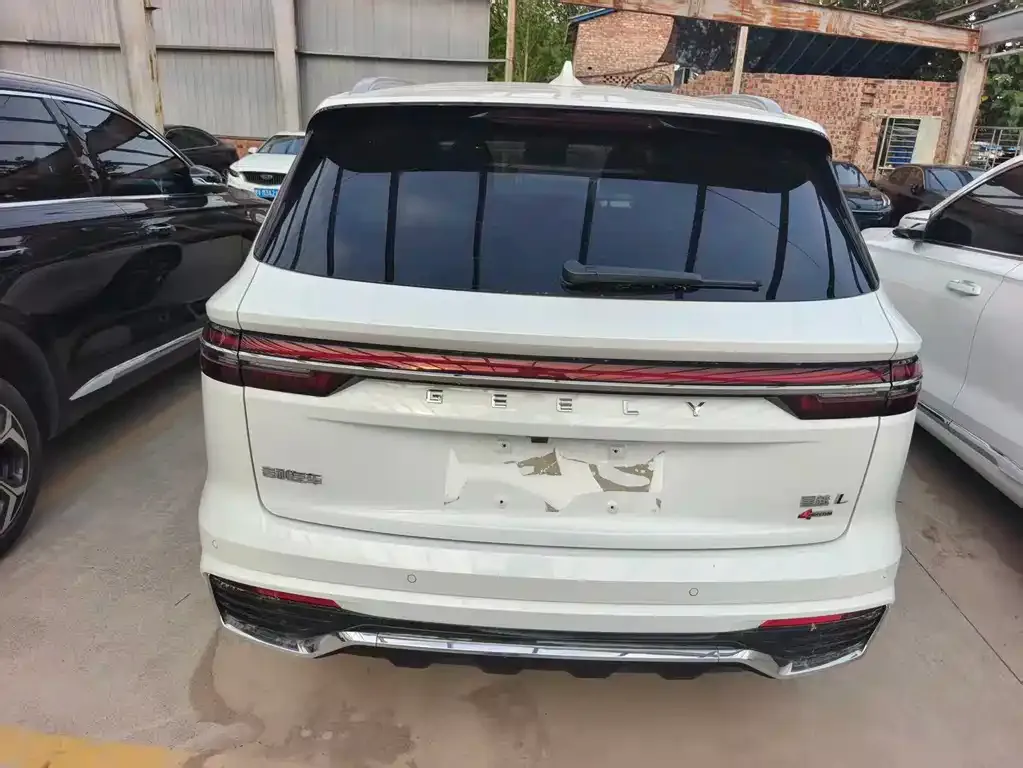 Geely Xingyue L — фото 10
