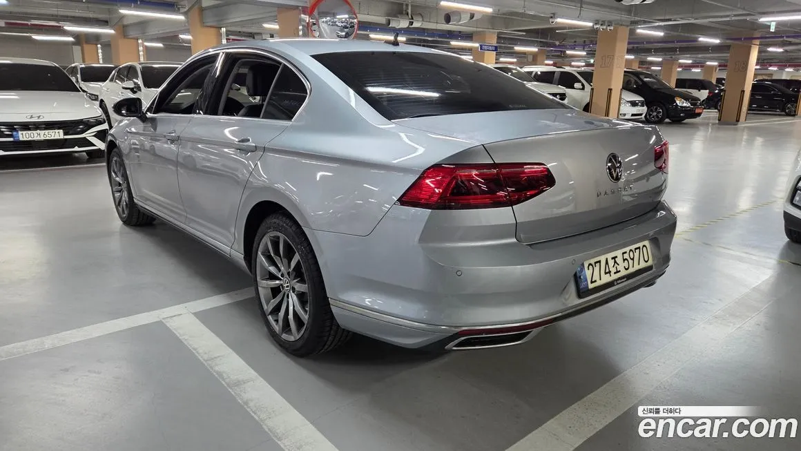 Volkswagen Passat — фото 7