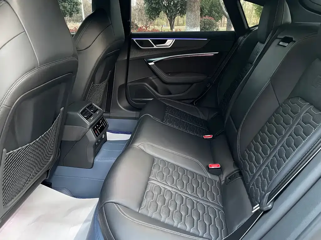 Audi RS 7 2021 из CN, фото 8