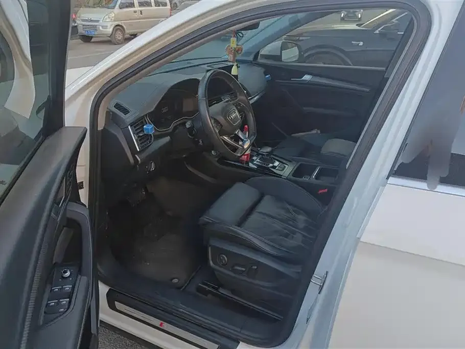 Audi Q5L 2021 из CN, фото 7