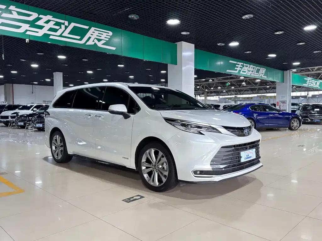 Toyota Sienna 2024 из CN, фото 9