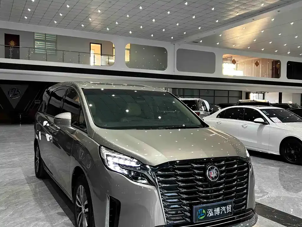 Buick GL8 2023 из CN, фото 10