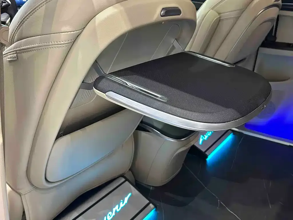 Buick GL8 2023 из CN, фото 9