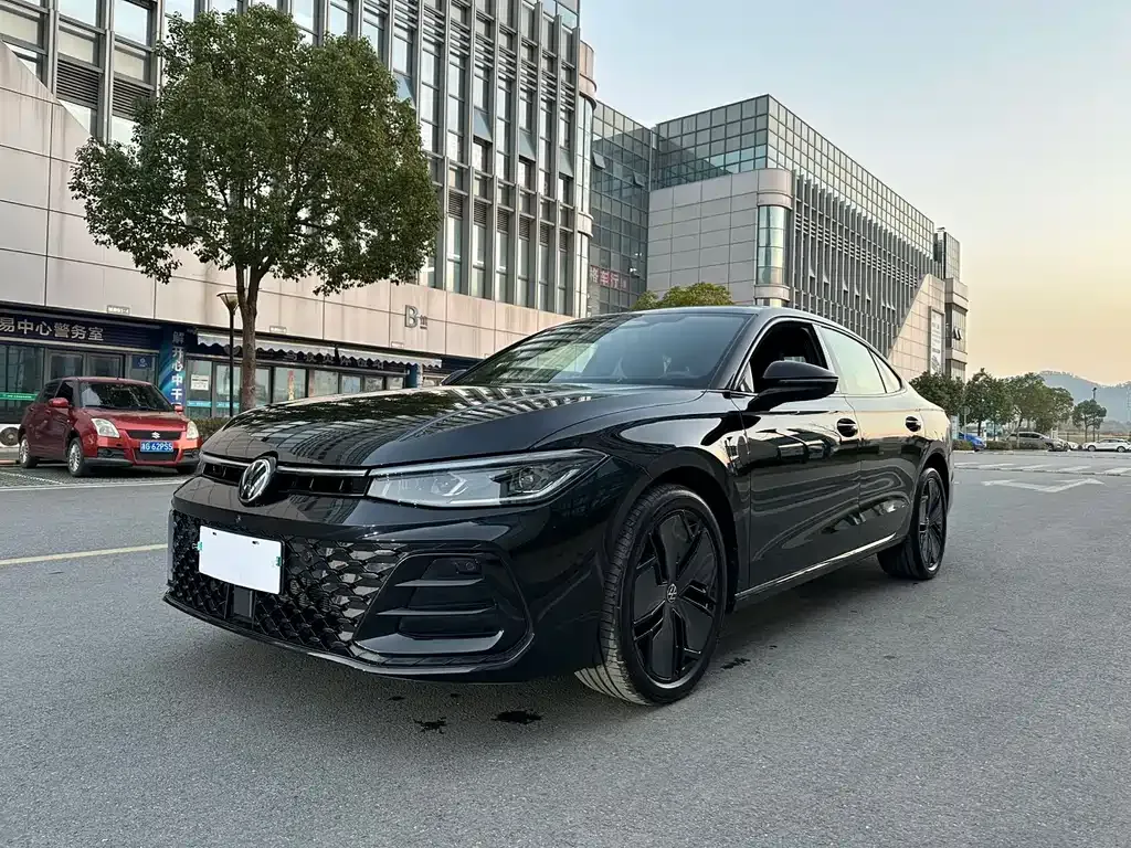 Volkswagen Passat 2025 из CN, фото 1