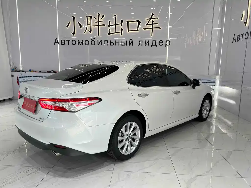 Toyota Camry 2022 из CN, фото 2