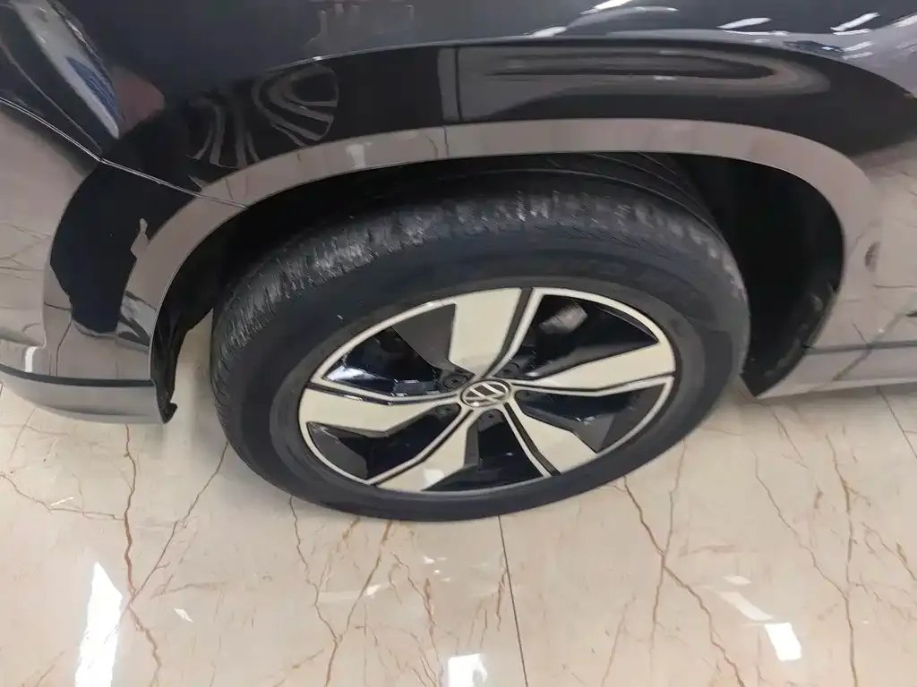 Volkswagen Tharu — фото 2