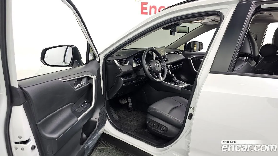 Toyota RAV4 2024 из KR, фото 10