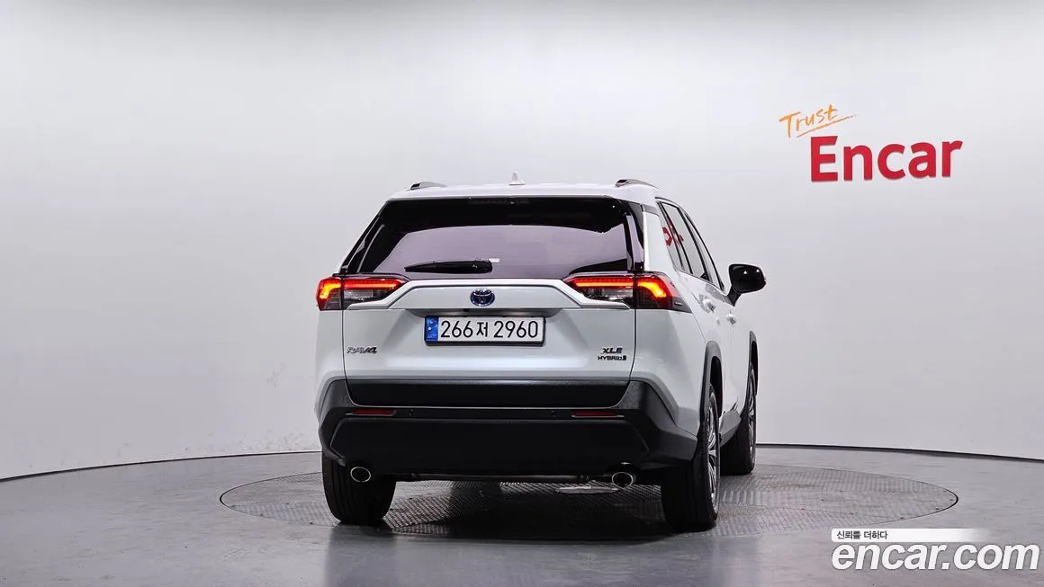 Toyota RAV4 2024 из KR, фото 4