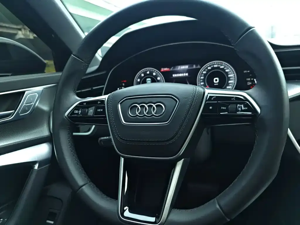 Audi A6L 2025 из CN, фото 5