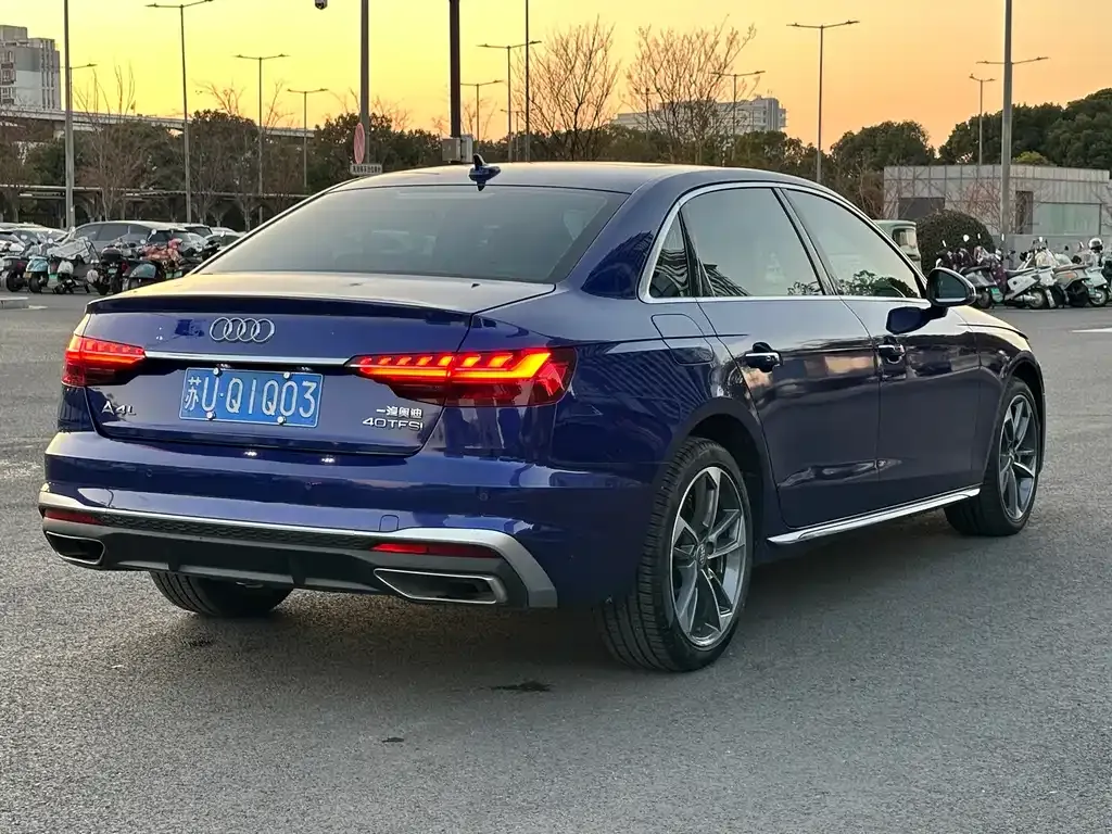 Audi A4L 2021 из CN, фото 5