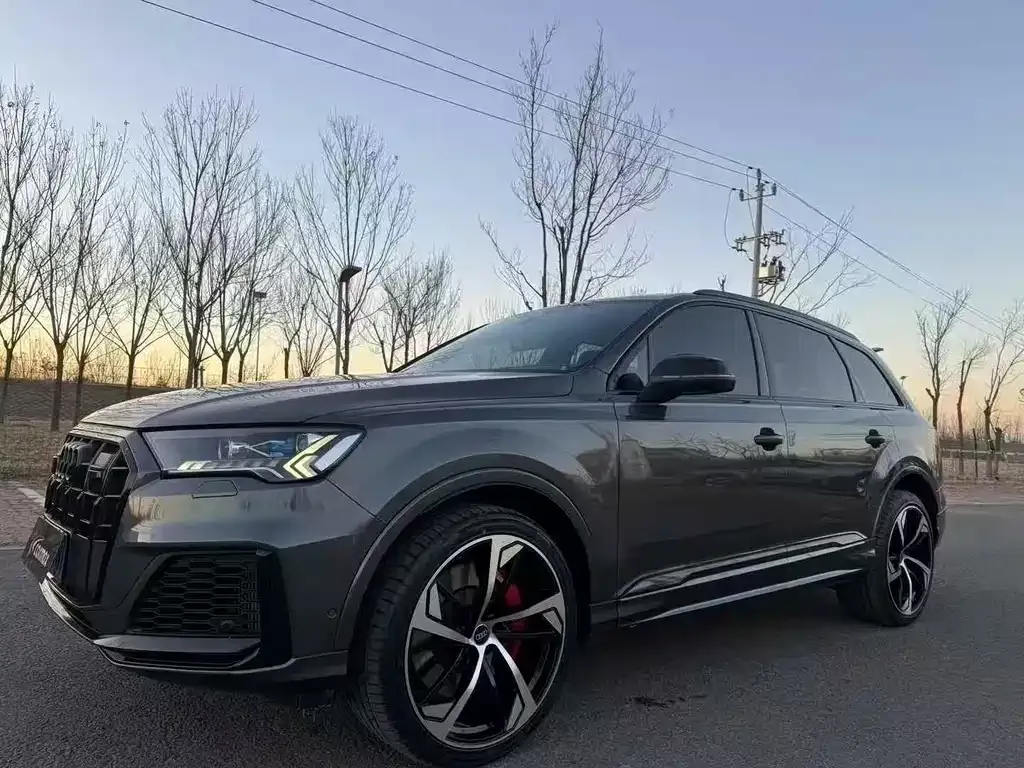 Audi SQ7 2025 из CN, фото 1
