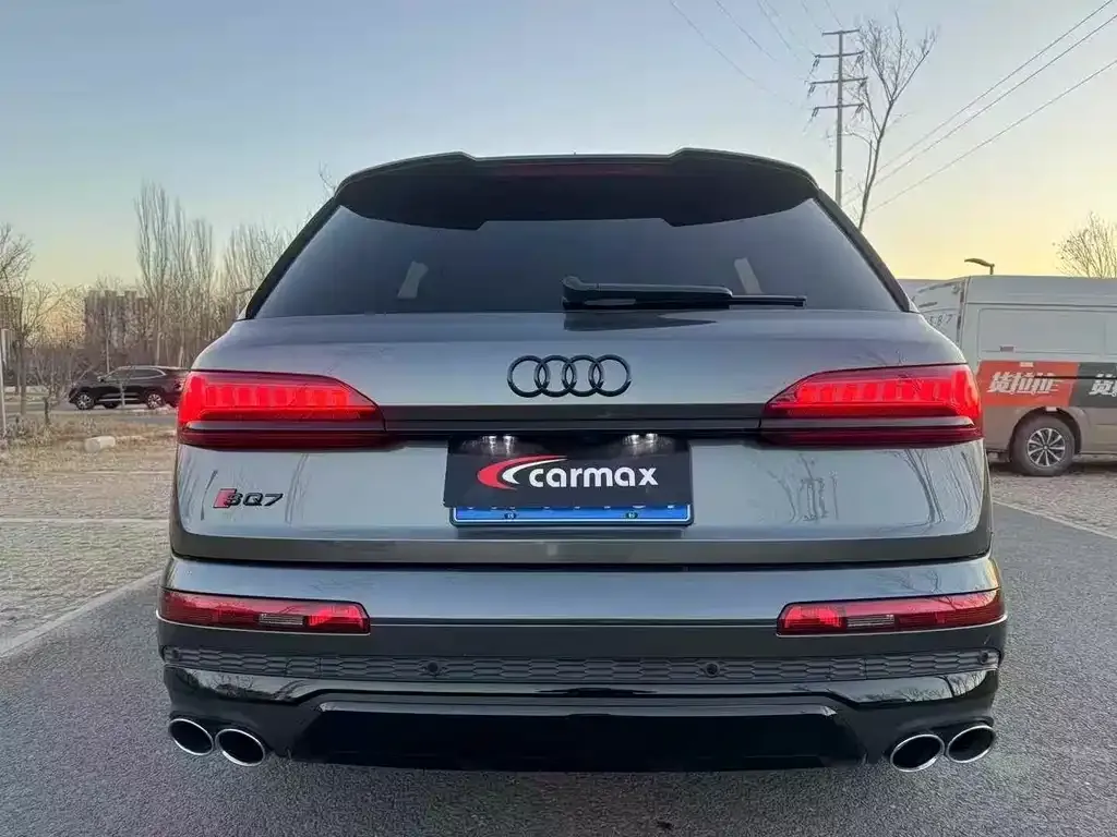 Audi SQ7 2025 из CN, фото 3