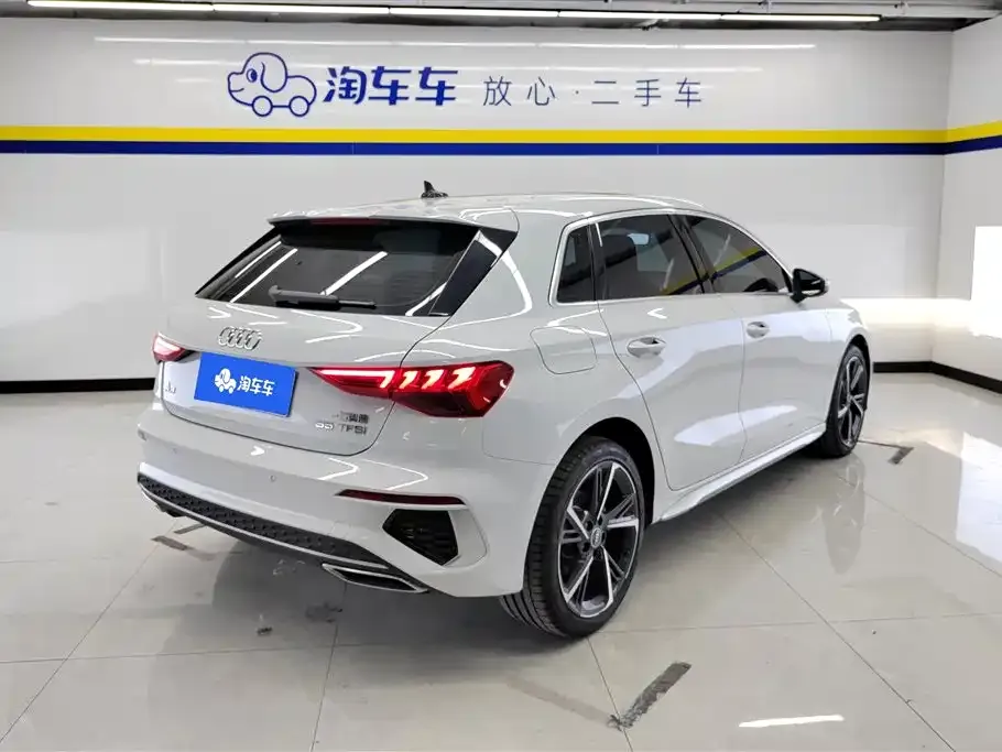 Audi A3 2024 из CN, фото 3