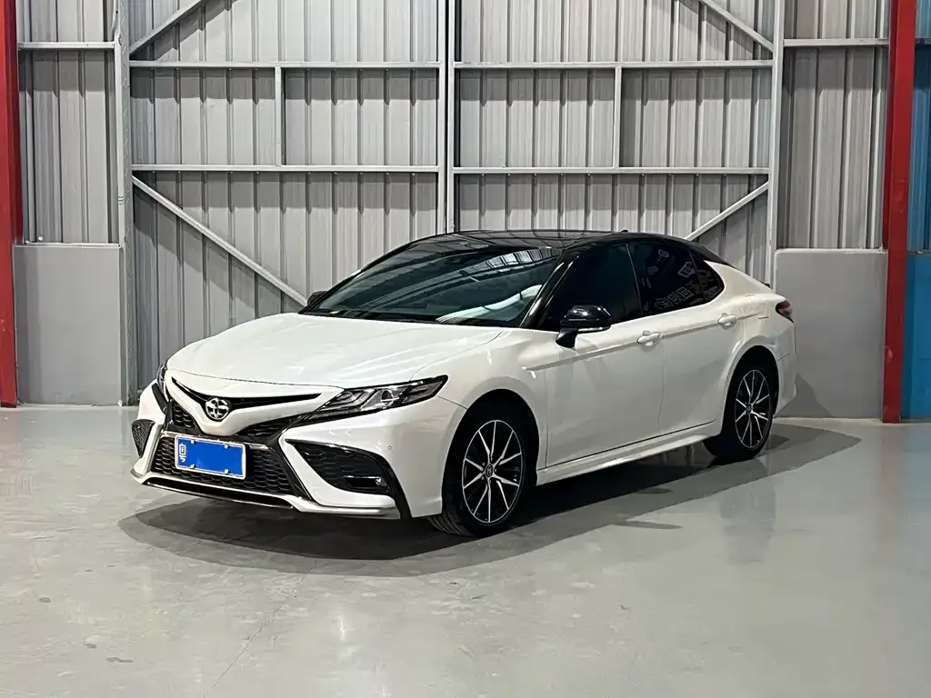 Toyota Camry 2022 из CN, фото 1