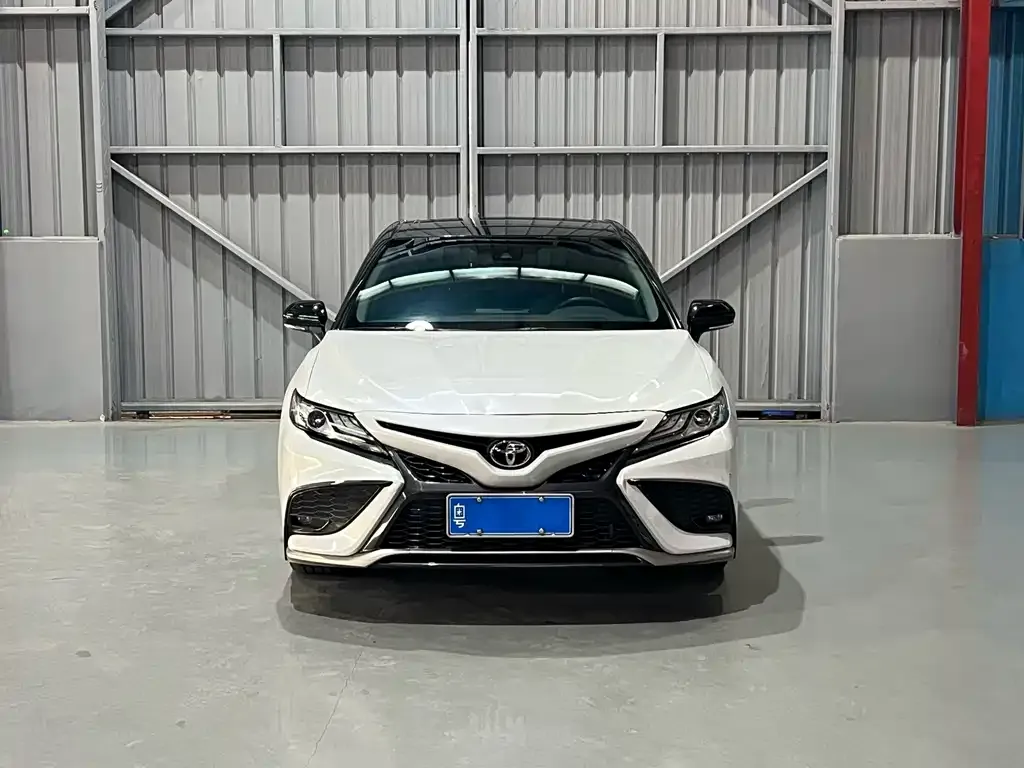 Toyota Camry 2022 из CN, фото 3