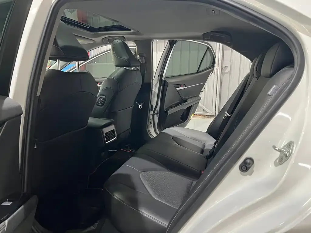 Toyota Camry 2022 из CN, фото 6
