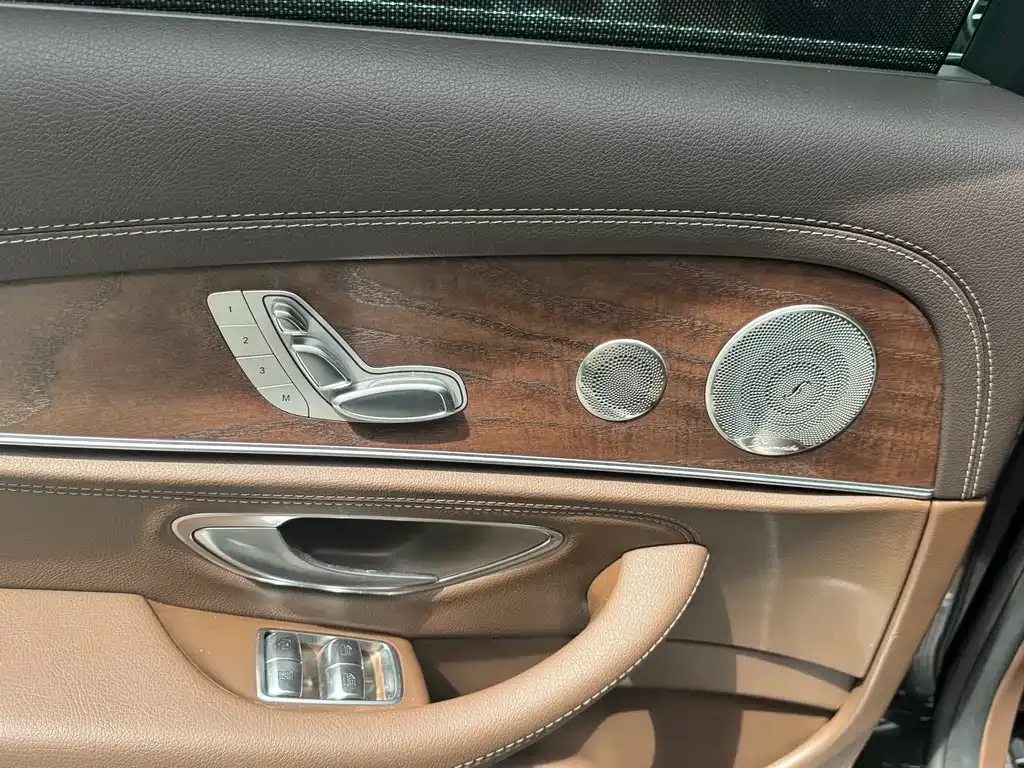 Mercedes-Benz E-Class 2023 из CN, фото 4