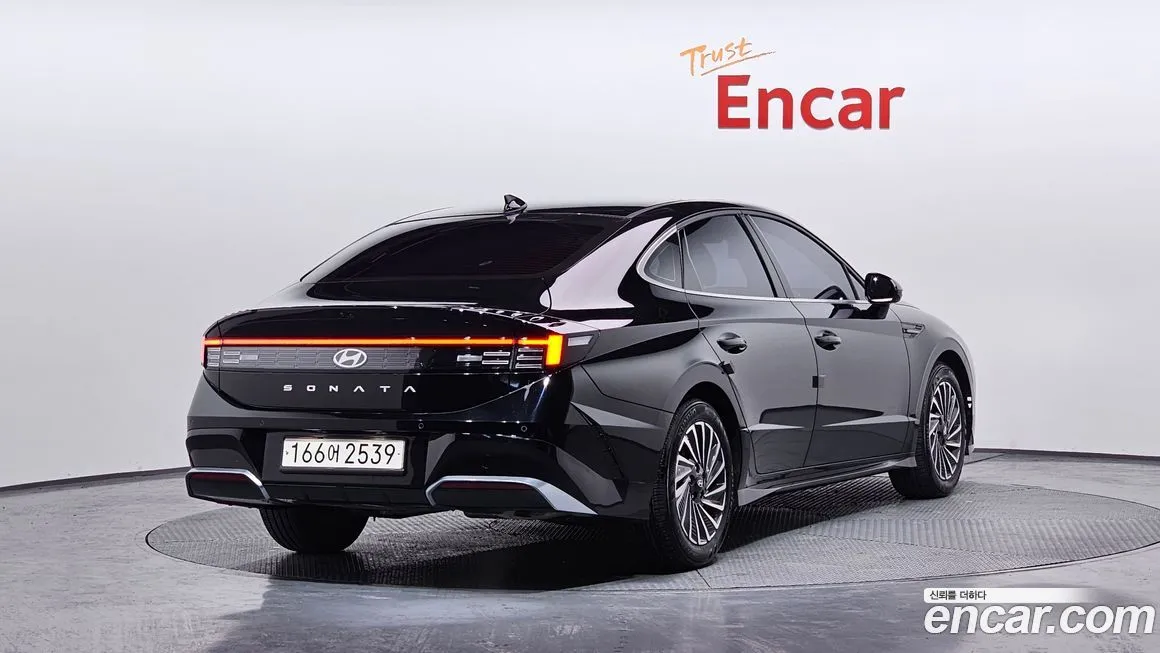 Hyundai Sonata 2024 из KR, фото 3