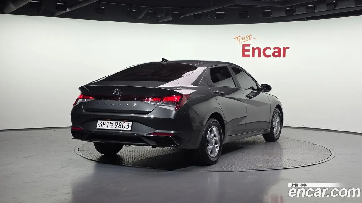 Hyundai AVANTE — фото 3