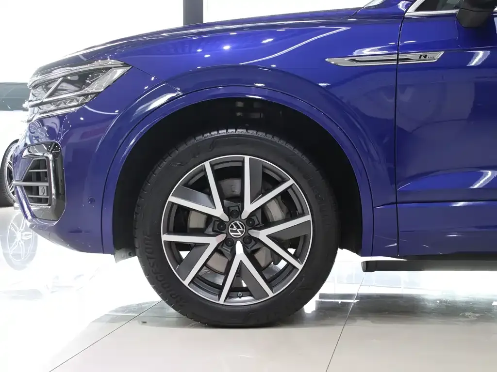 Volkswagen Touareg 2023 из CN, фото 4