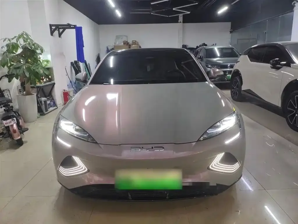 BYD Seal — фото 3