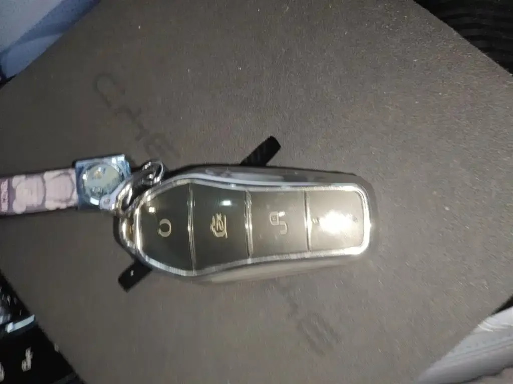 BYD Seal — фото 9