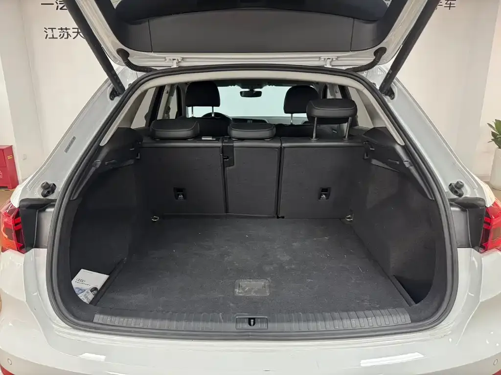 Audi Q3 2021 из CN, фото 10