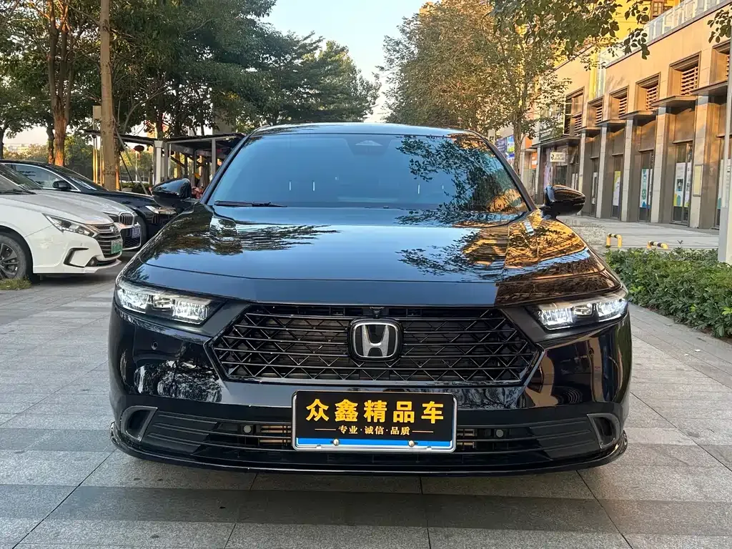 Honda Accord — фото 10
