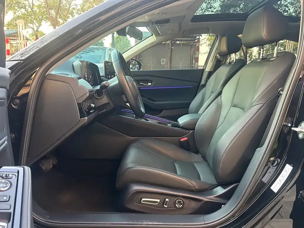 Honda Accord — фото 8