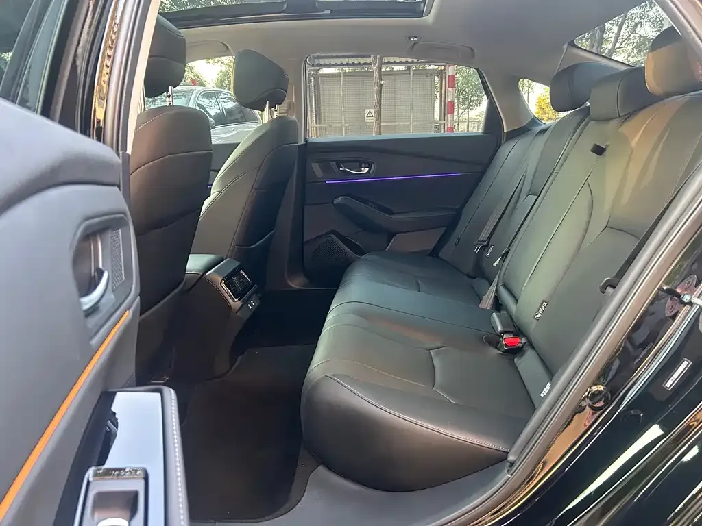 Honda Accord — фото 3