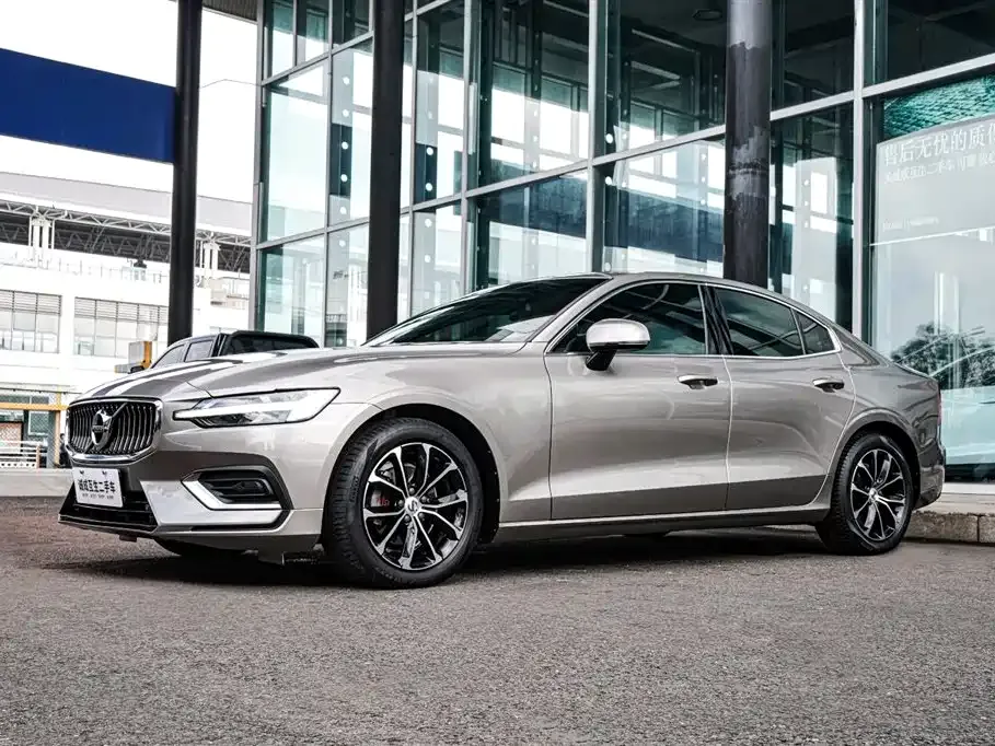 Volvo S60 2021 из CN, фото 1