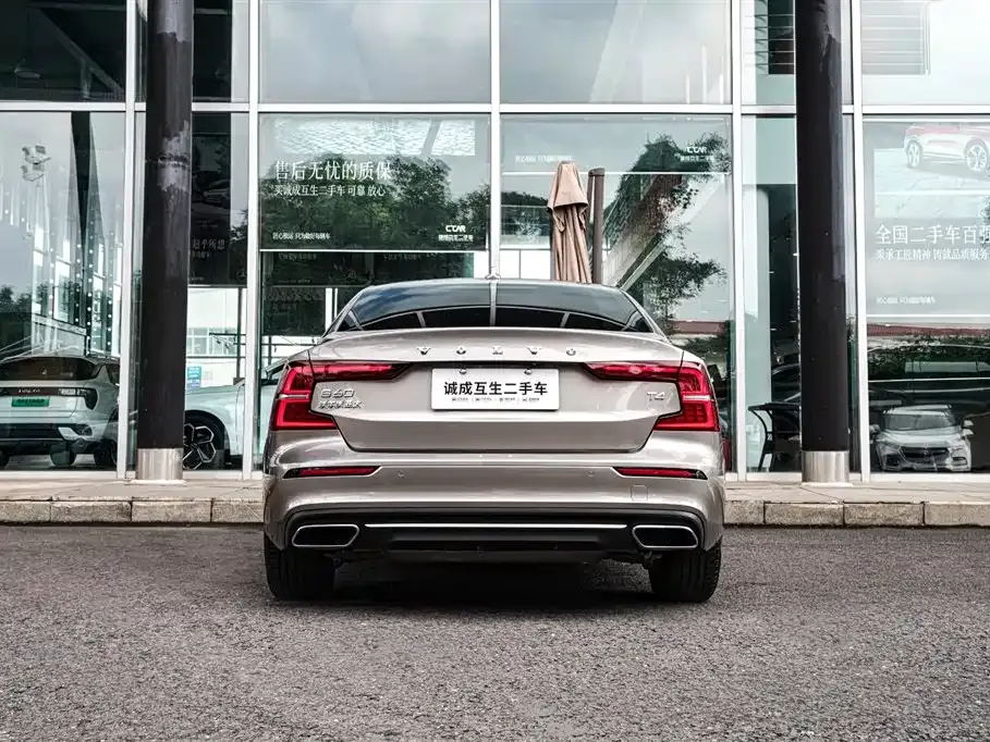 Volvo S60 2021 из CN, фото 7