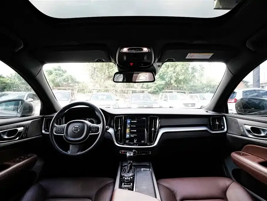 Volvo S60 2021 из CN, фото 9
