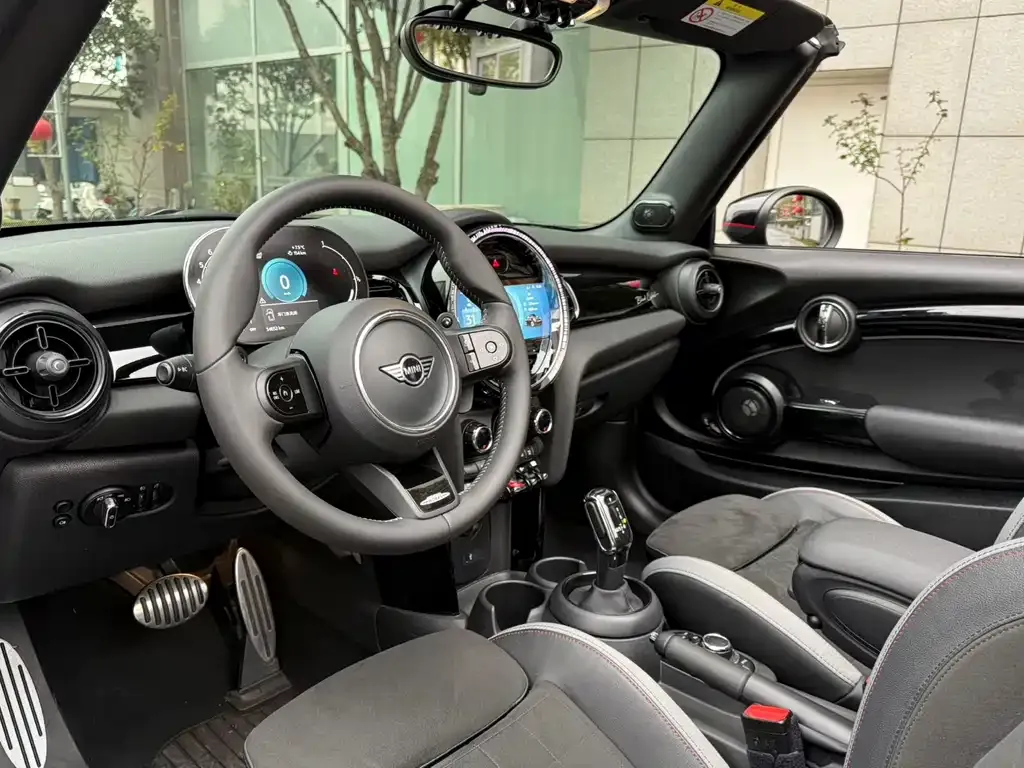 MINI Cooper (3-door) 2022 из CN, фото 2