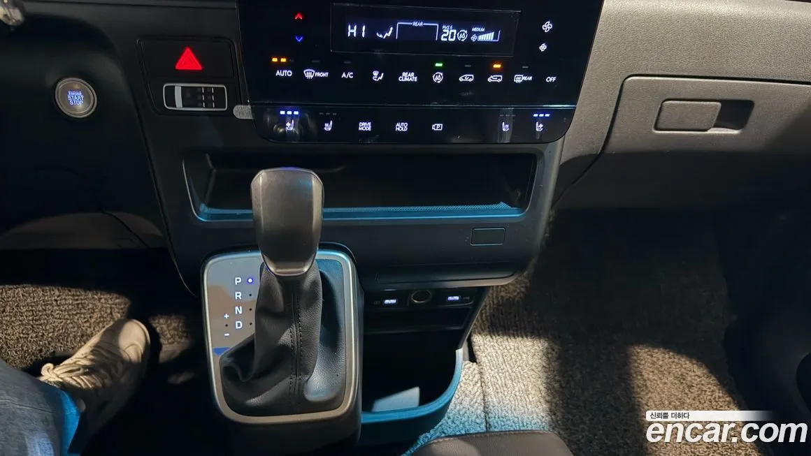 Hyundai Staria — фото 4
