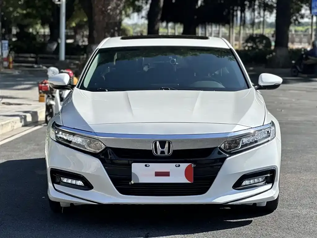 Honda Accord — фото 6
