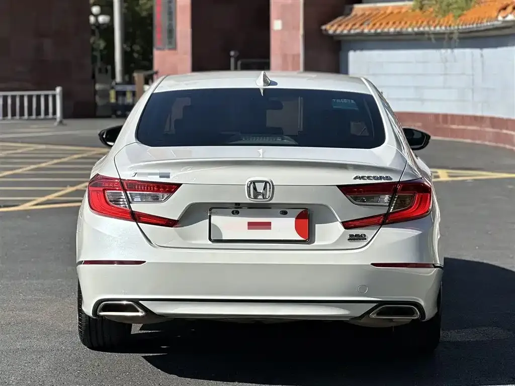 Honda Accord — фото 4