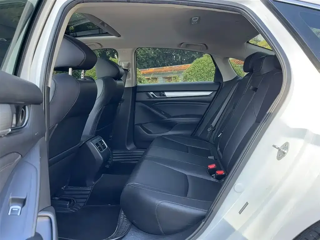 Honda Accord — фото 2