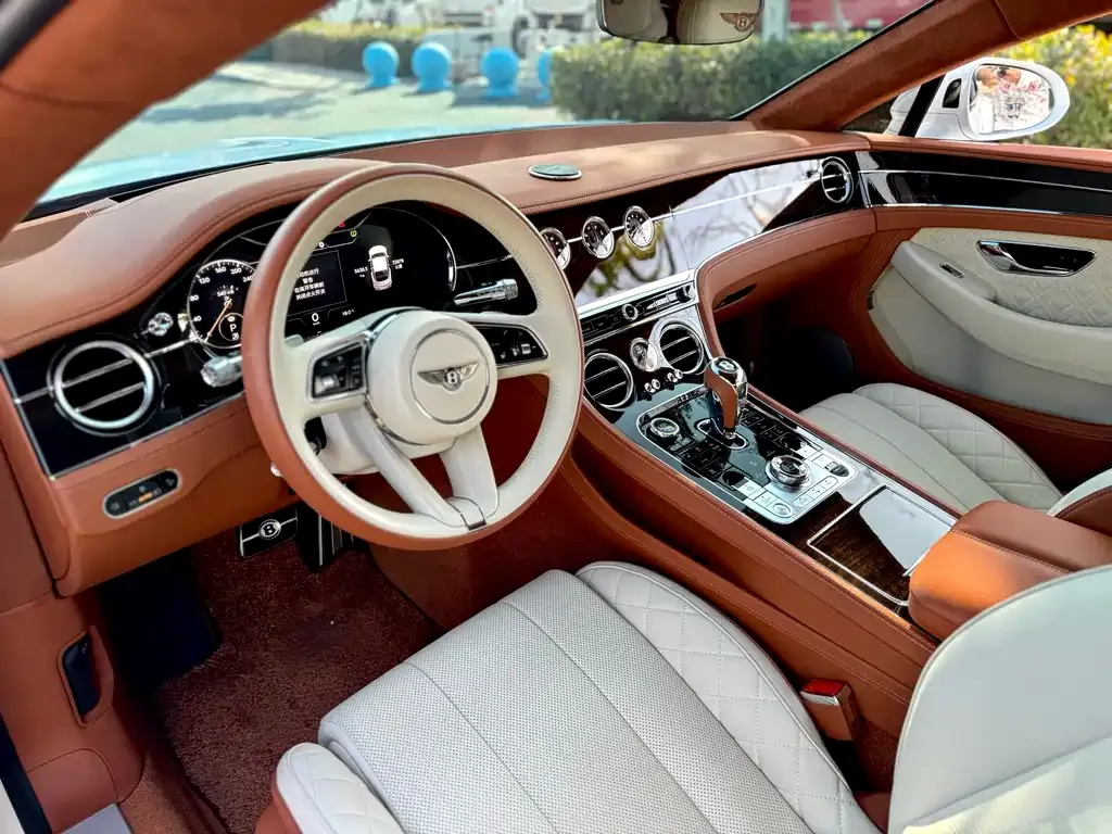 Bentley Continental 2022 из CN, фото 2