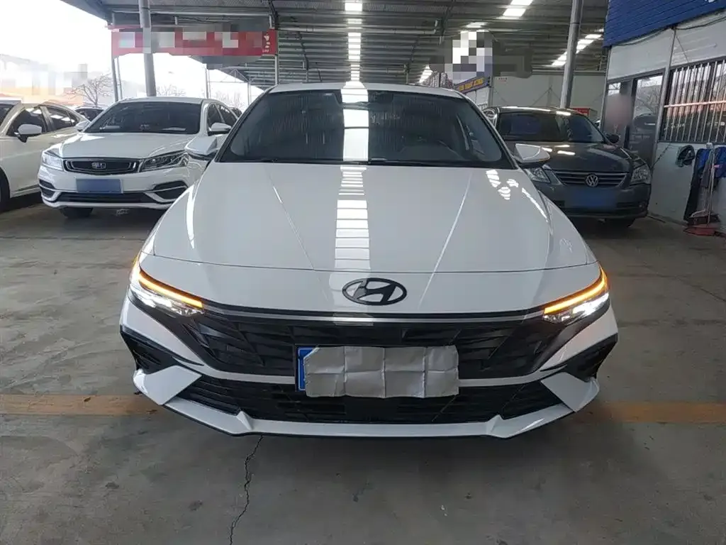Hyundai Elantra 2024 из CN, фото 3