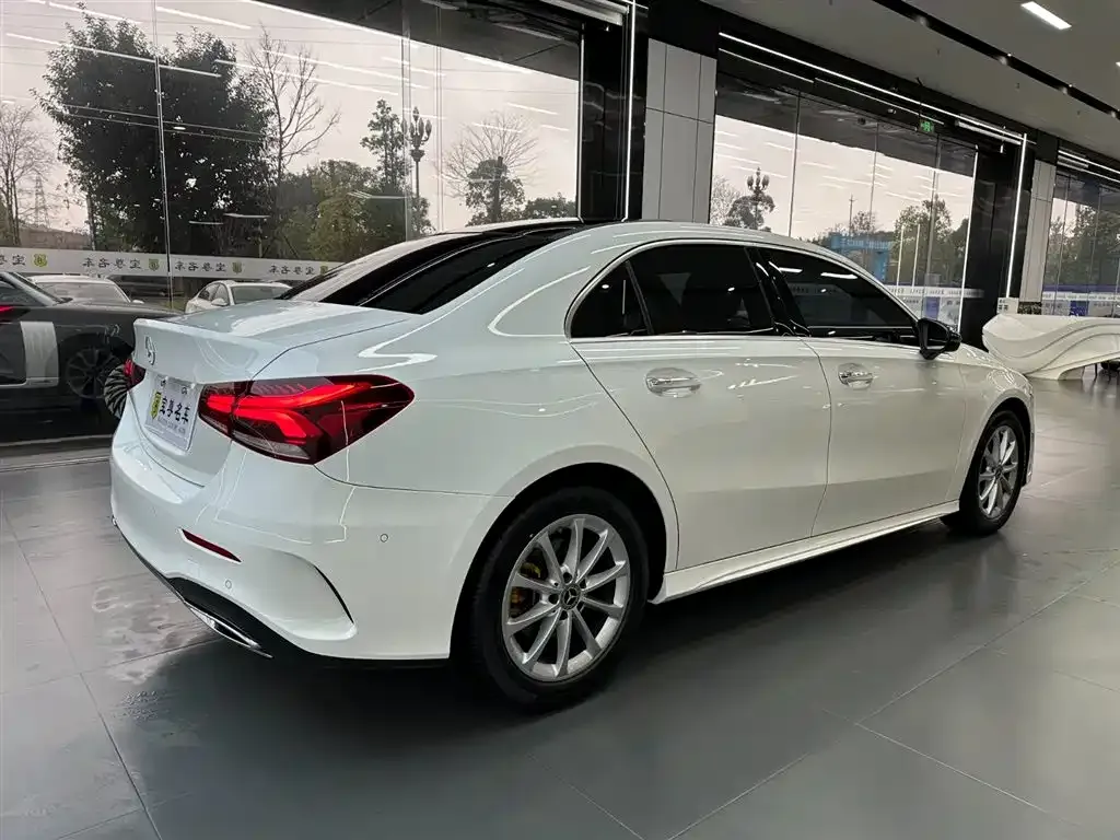 Mercedes-Benz A-Class — фото 6