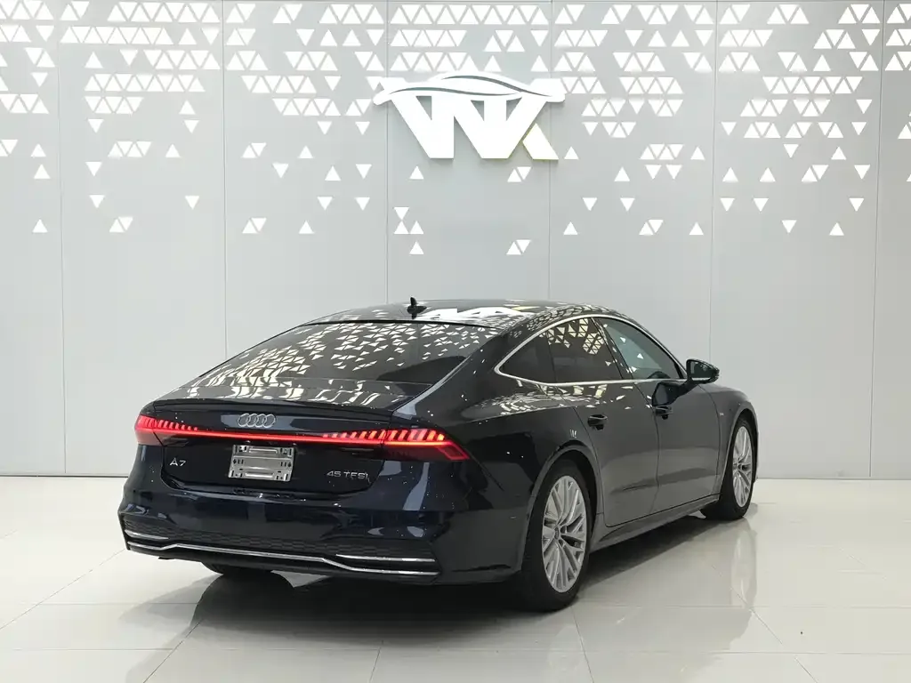Audi A7 2021 из CN, фото 7
