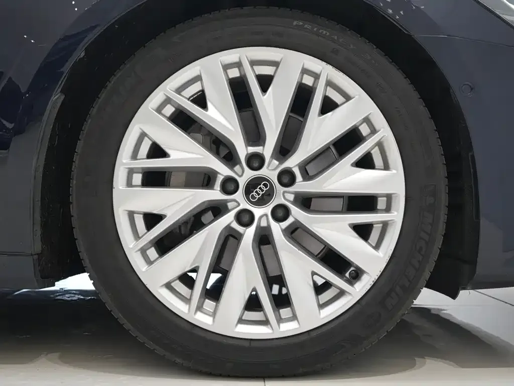 Audi A7 2021 из CN, фото 6